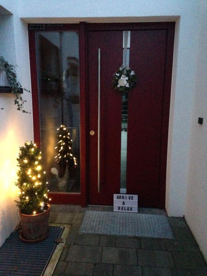 Arrive & Relax - Volkmar Apartment Dusseldorf Room photo